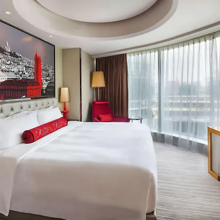 Sofitel Guangzhou Sunrich Hotel Exterior photo Deluxe Suite
